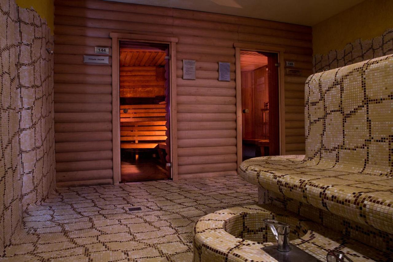 Mirotel Resort And Spa Truskavets Bagian luar foto Sauna